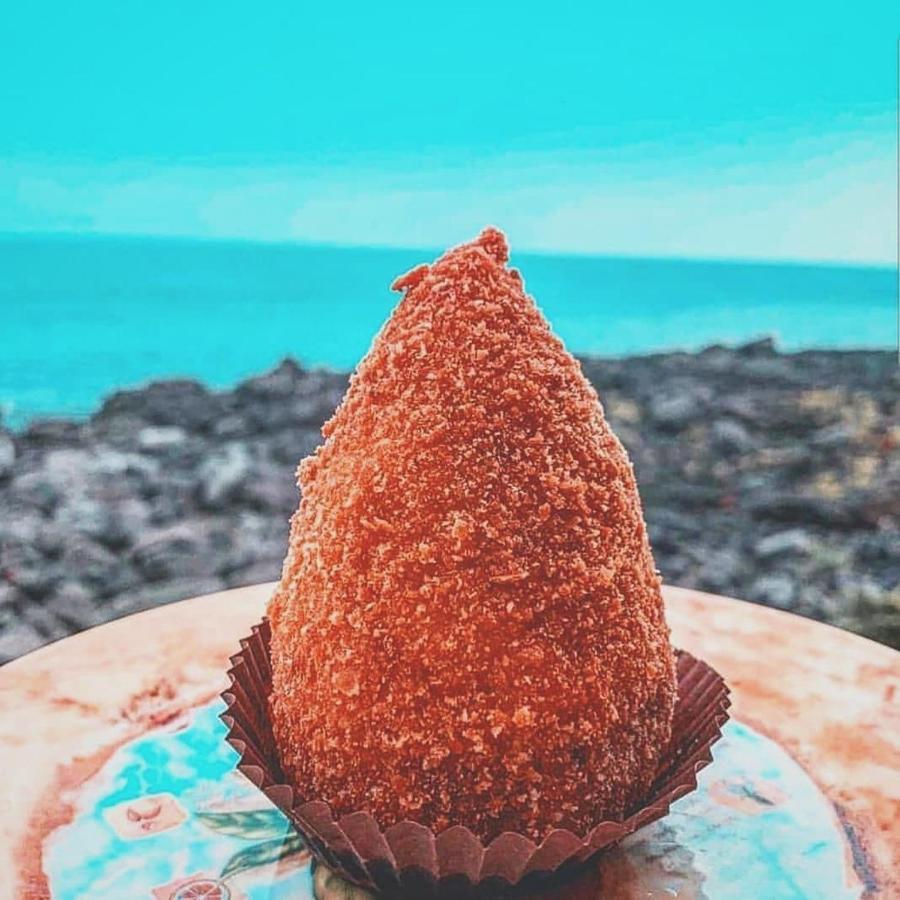 Made In Sicily Santa Tecla Panzió Acireale Kültér fotó